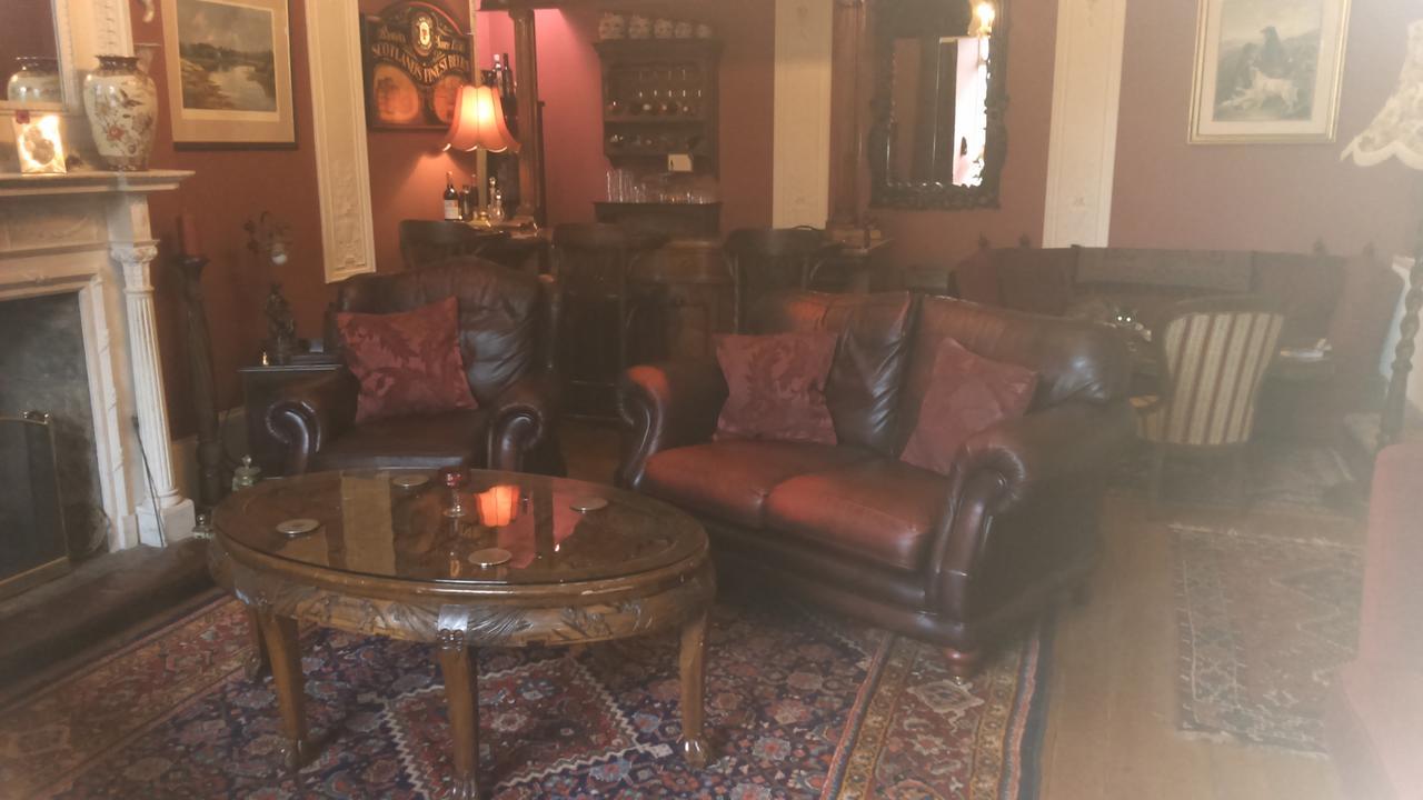 Disblair House Hotel Newmacher Bagian luar foto